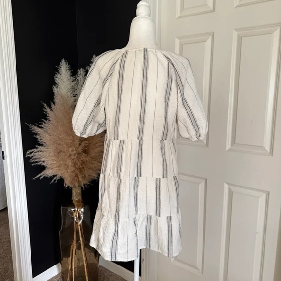 Evereve Alexia Tiered Cotton Mini Dress
size Large - Picture 8 of 12